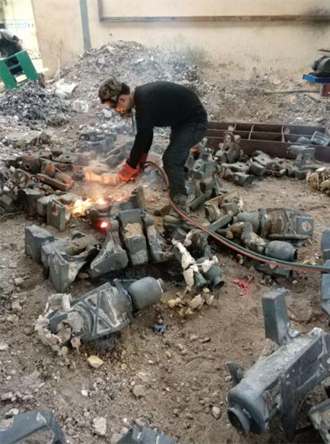 坐在男人嘴上让他添在线视频