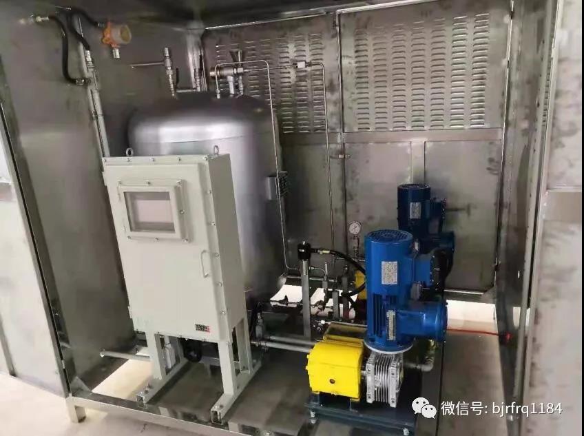 坐在男人嘴上让他添在线视频