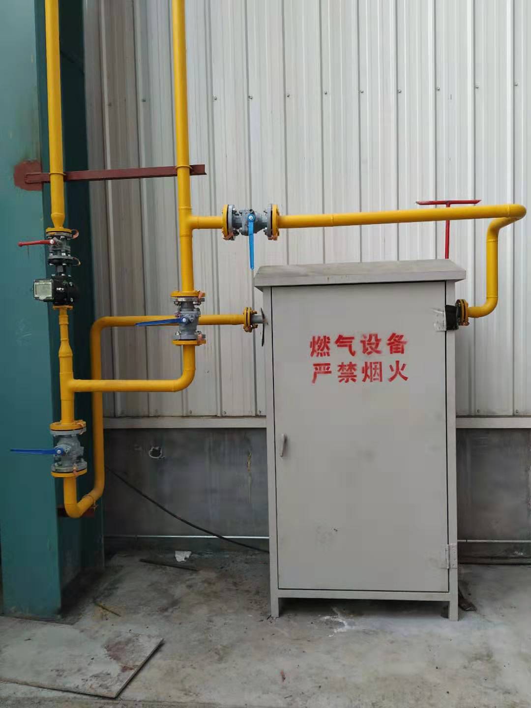 坐在男人嘴上让他添在线视频