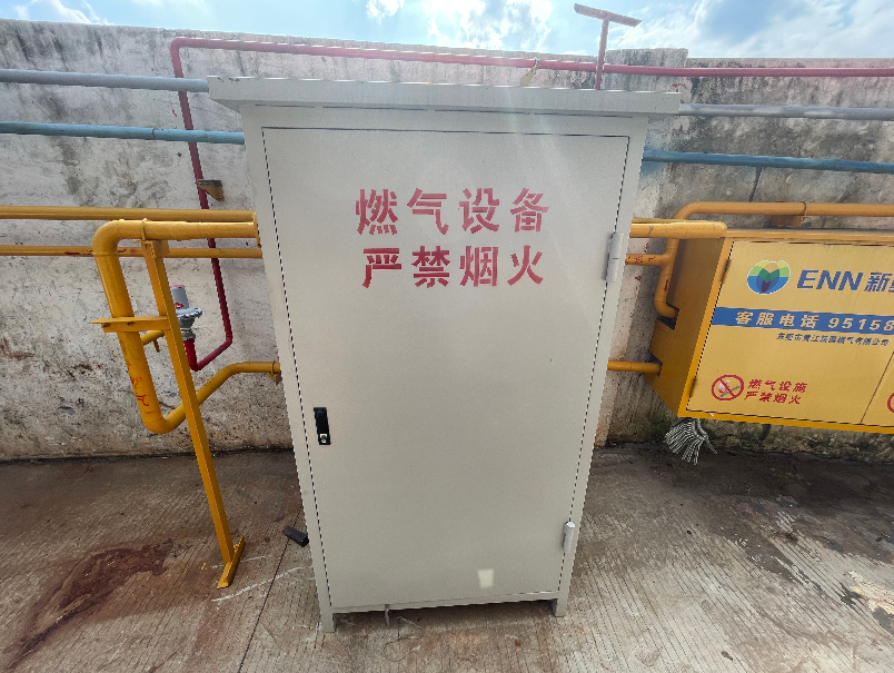 坐在男人嘴上让他添在线视频