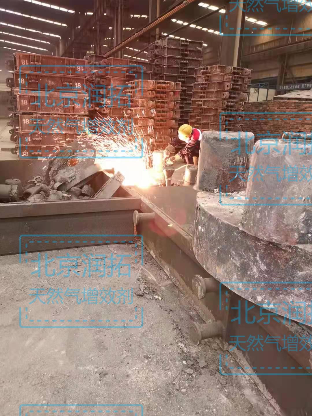 坐在男人嘴上让他添在线视频