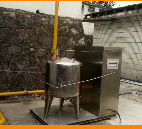 坐在男人嘴上让他添在线视频