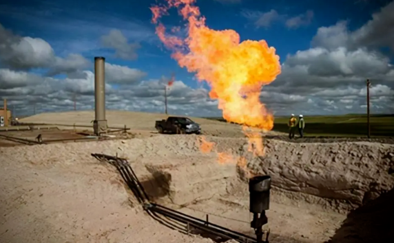 坐在男人嘴上让他添在线视频