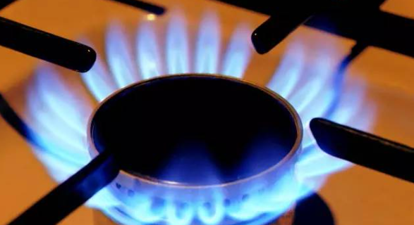 坐在男人嘴上让他添在线视频