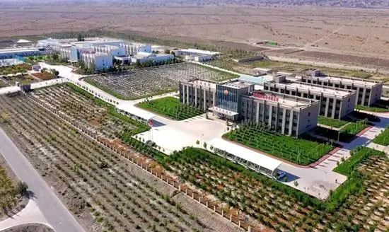 坐在男人嘴上让他添在线视频