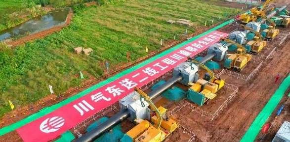 坐在男人嘴上让他添在线视频